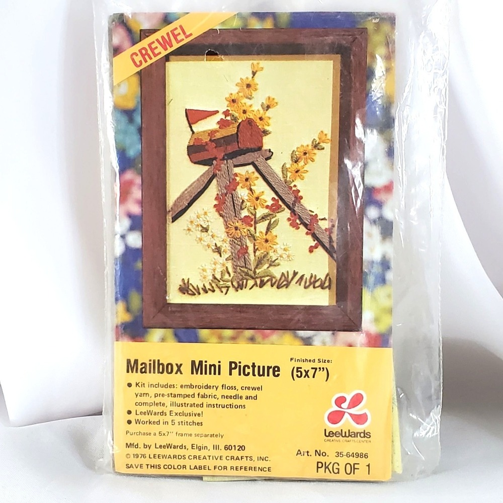 Vintage 1976 Crewel Needlepoint Mailbox Mini Picture Kit‎ 5x7 By LeeWards